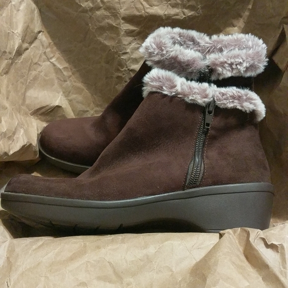 Basic Editions Ankle Boots Size 6 - Picture 5 of 9